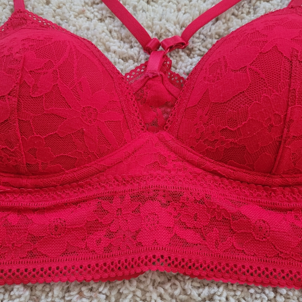 Victoria's Secret Bralette Red Lace Racerback Lined Wireless M - Picture 5 of 10